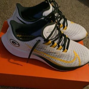 Meet your Posher, Renaldo